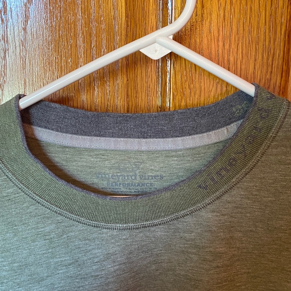 Vineyard Vines Green Performance Top